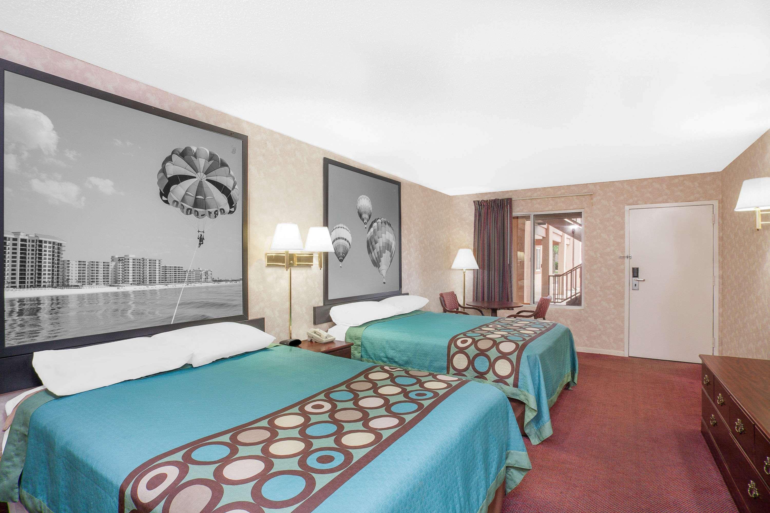 Super 8 By Wyndham Decatur Priceville Экстерьер фото