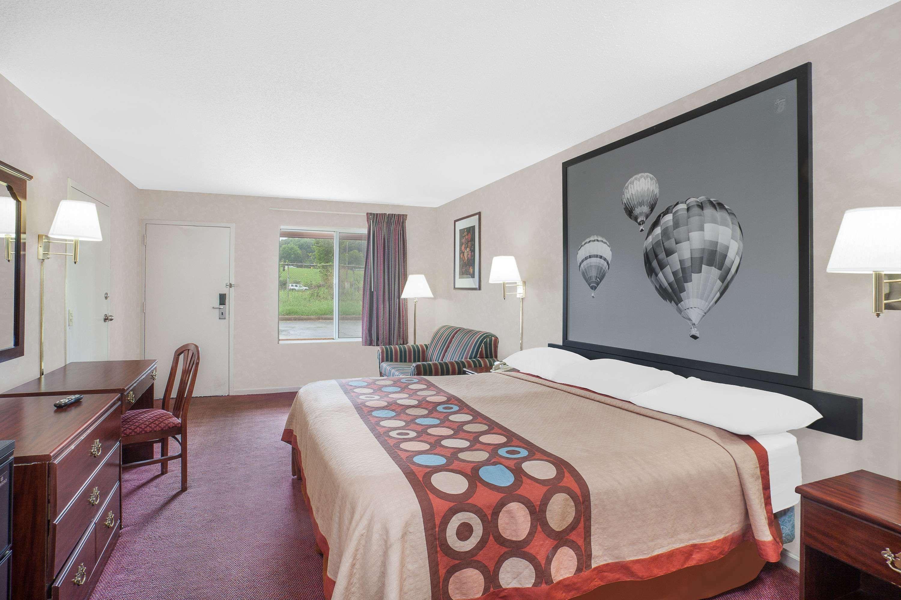 Super 8 By Wyndham Decatur Priceville Экстерьер фото