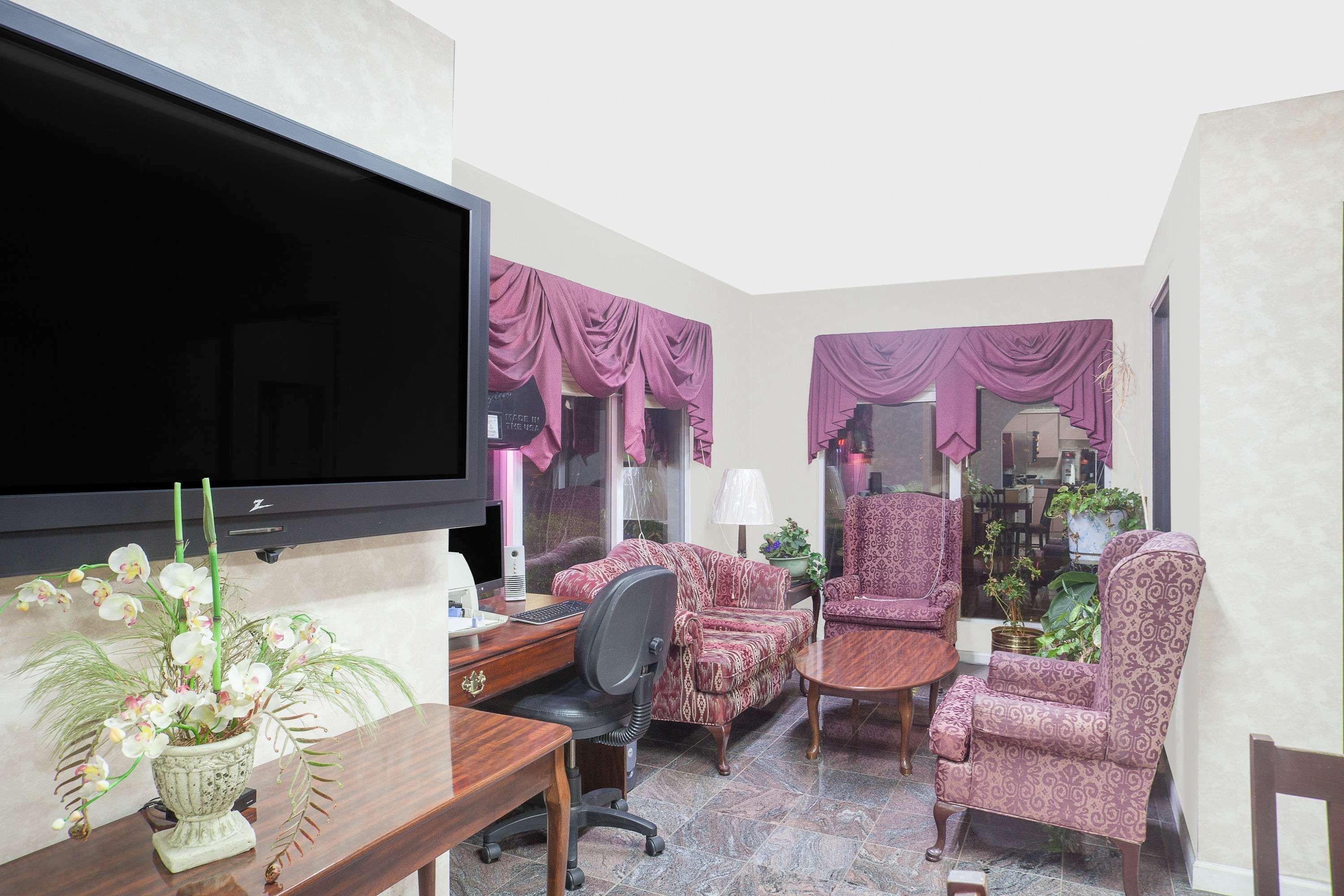 Super 8 By Wyndham Decatur Priceville Экстерьер фото