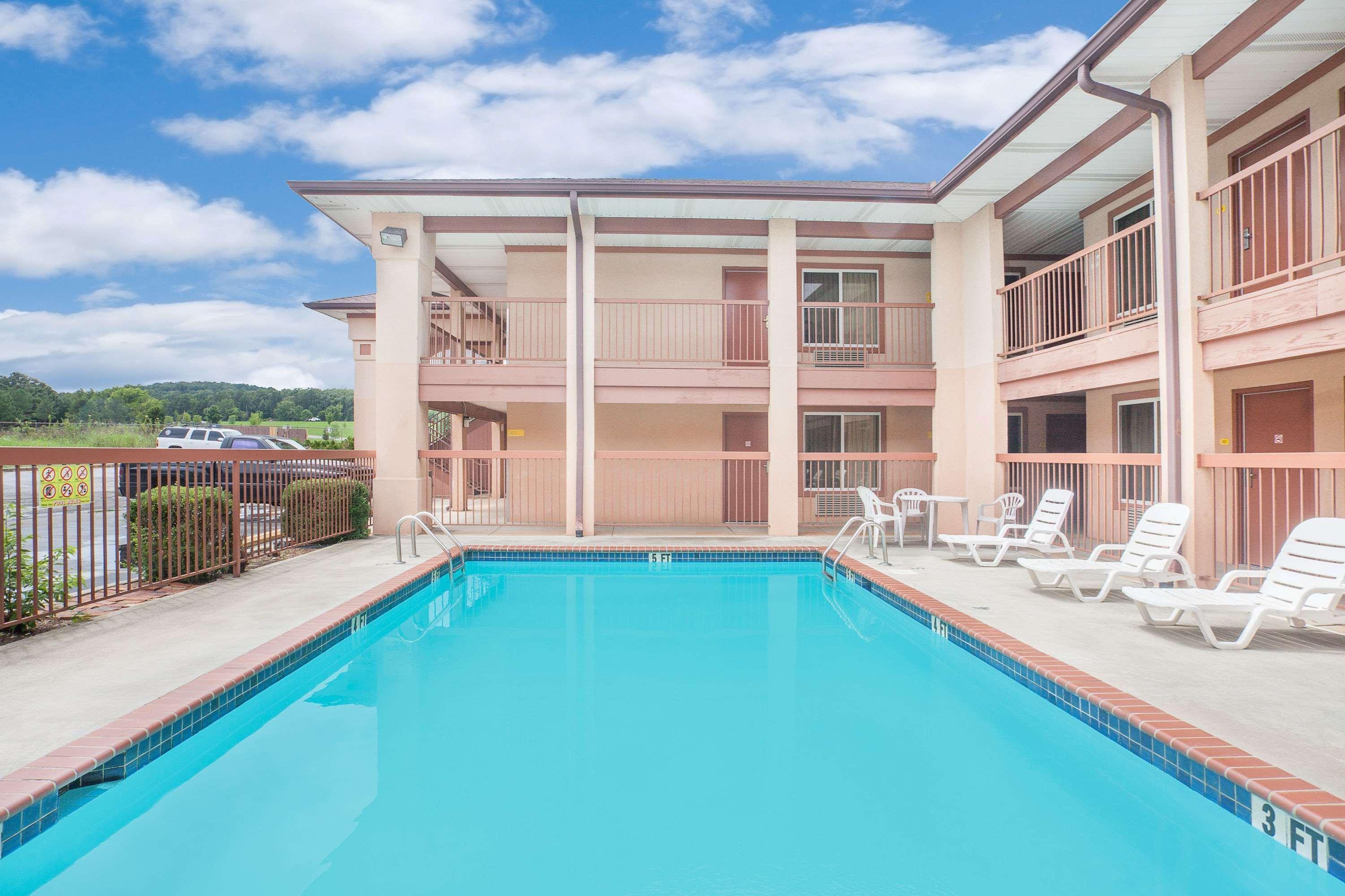 Super 8 By Wyndham Decatur Priceville Экстерьер фото